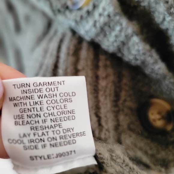 NWT HOOKED UP Olive Green Cardigan - Picture 7 of 10